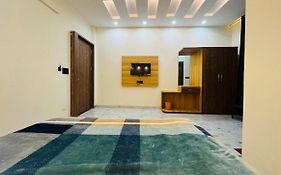 Lotus Palm Retreat - Full Villa